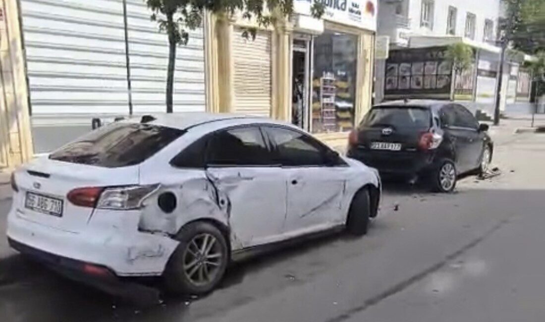 Batman’da henüz kimliği belirlenemeyen bir sürücü, park halindeki 5 otomobile