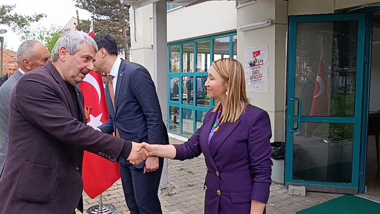 Bilecik’in Pazaryeri ilçesinde Kurban Bayramı dolayısıyla düzenlenen protokol bayramlaşma programı