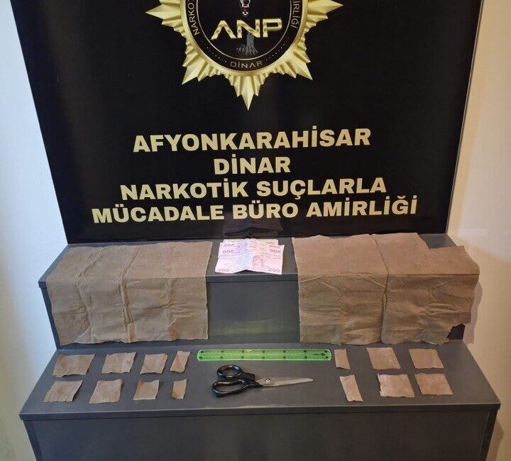 Afyonkarahisar’ın Dazkırı ilçesinde polis tarafından yapılan operasyonda 33 adet peçeteye