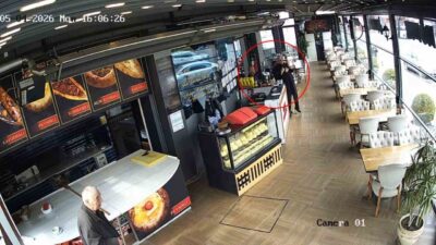 İstanbul Pendik’te bulunan bir restoranda yemek yediği sırada soluk borusuna