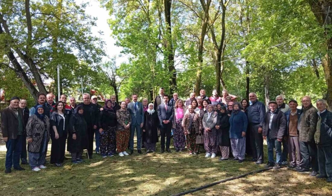 Kırklareli’nin Pınarhisar ilçesinde protokol, 14 Mayıs Dünya Çiftçiler Günü münasebetiyle