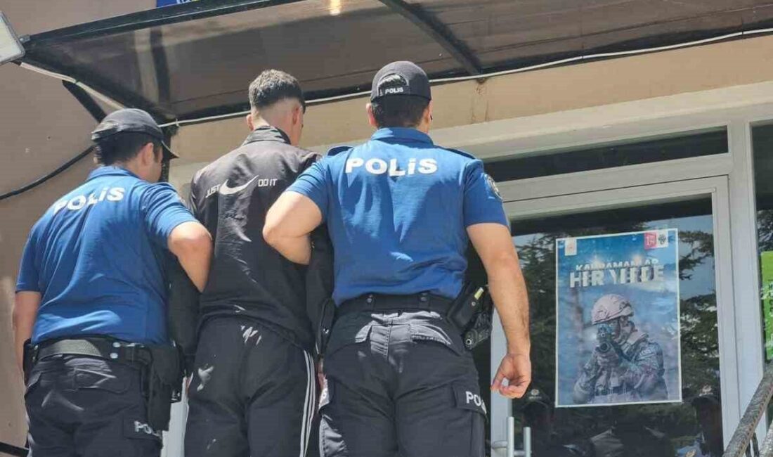 Afyonkarahisar’da 3 kız çocuğu arasındaki kavgayı ayırmak isteyen yaşlı adama