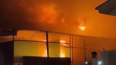 Adıyaman’da prefabrik evlerde meydana gelen yangın korkuttu. Edinilen bilgilere göre,