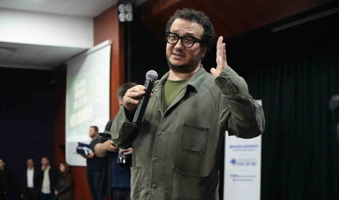 Samsun’da verdiği konferansta ailelere uyarılarda bulunan Prof. Dr. Oytun Erbaş,