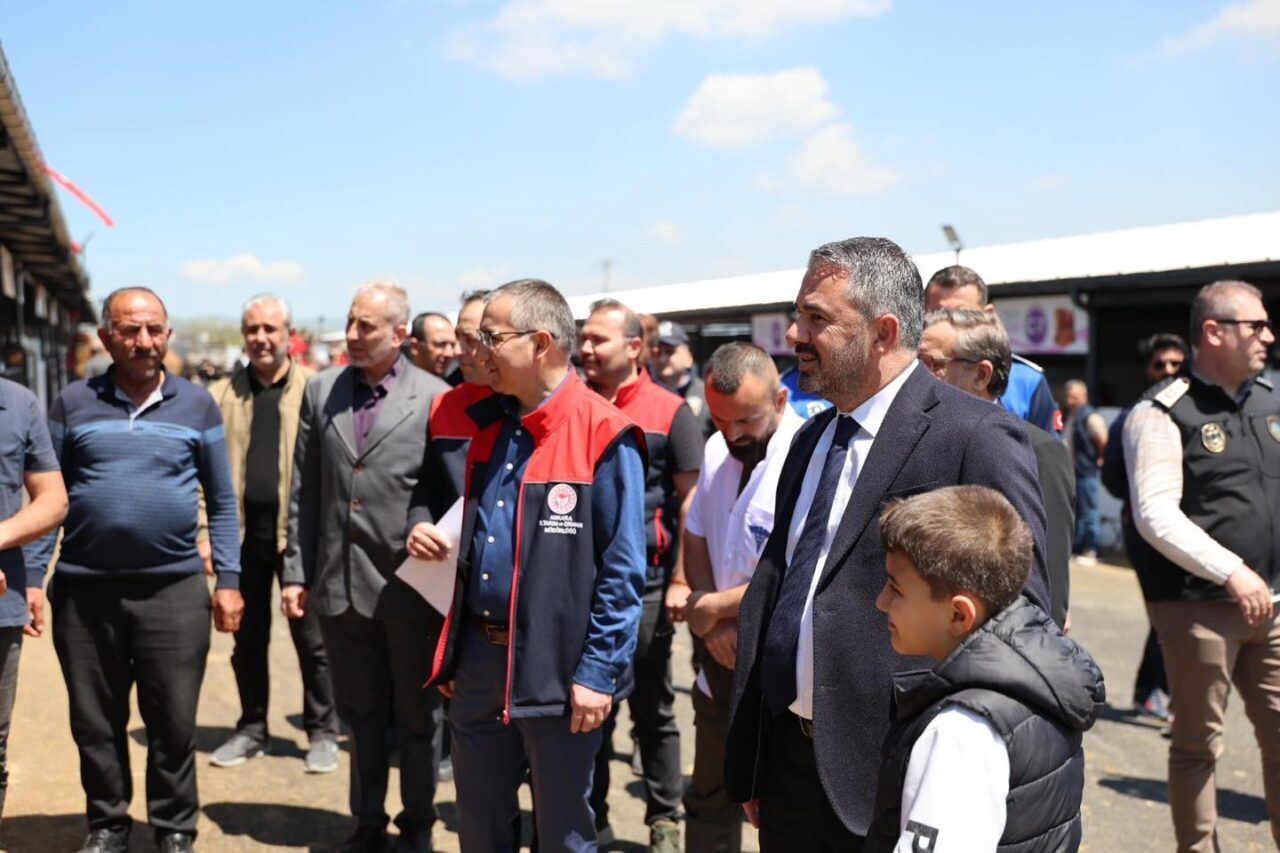 Pursaklar Belediyesi, Kurban Bayramı öncesinde vatandaşların kurban ibadetlerini sağlıklı, hijyenik