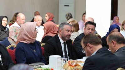 Pursaklar Belediye Başkanı Ertuğrul Çetin, Anneler Günü dolasıyla düzenlenen programda