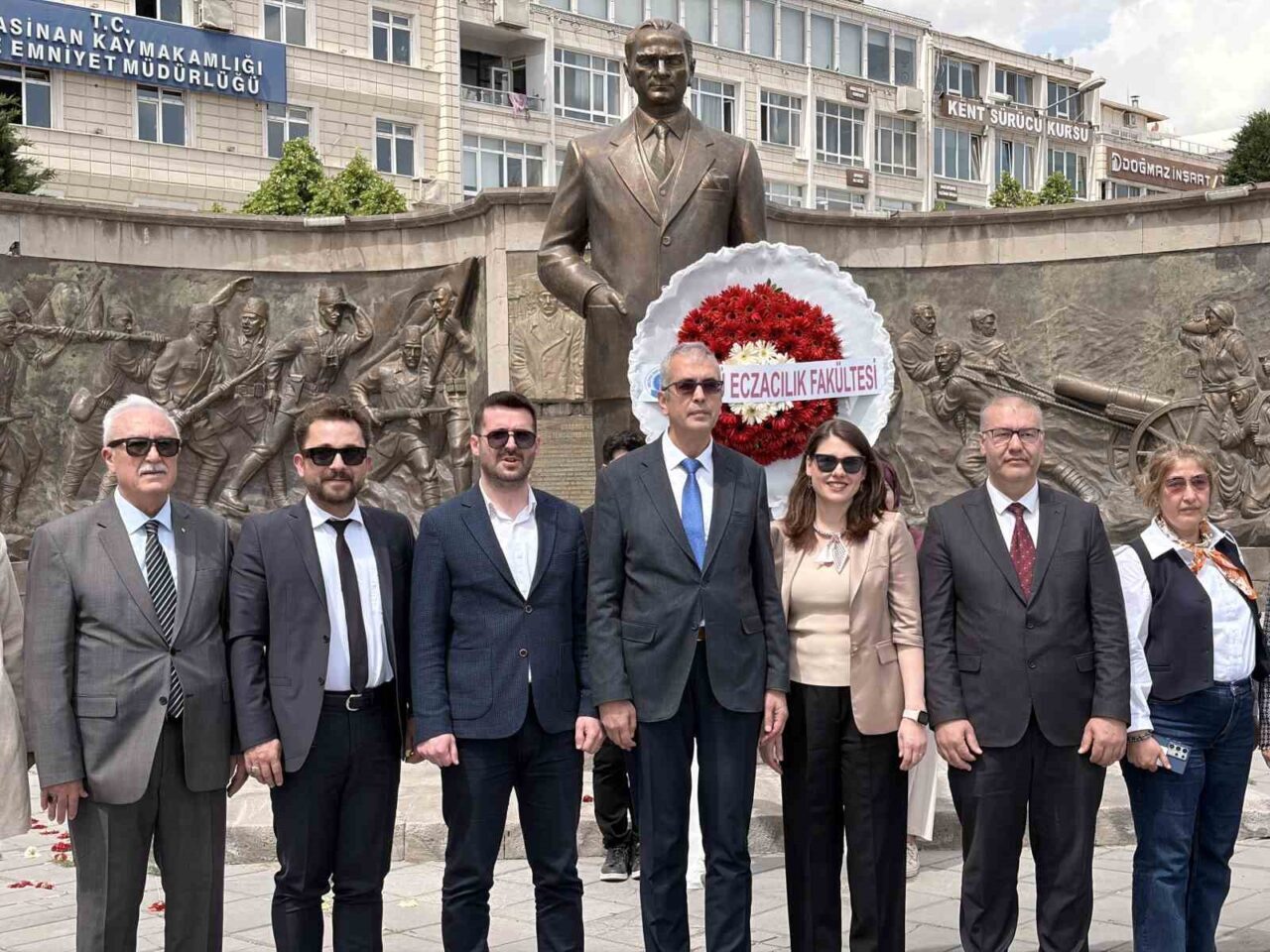 Erciyes Üniversitesi (ERÜ) Eczacılık Fakültesi Dekanı Prof. Dr. Orhan Püsküllü,