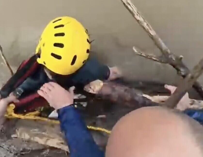 Düzce’nin Cumayeri ilçesinde rafting botunun devrilmesi neticesinde nehre düşen kadının