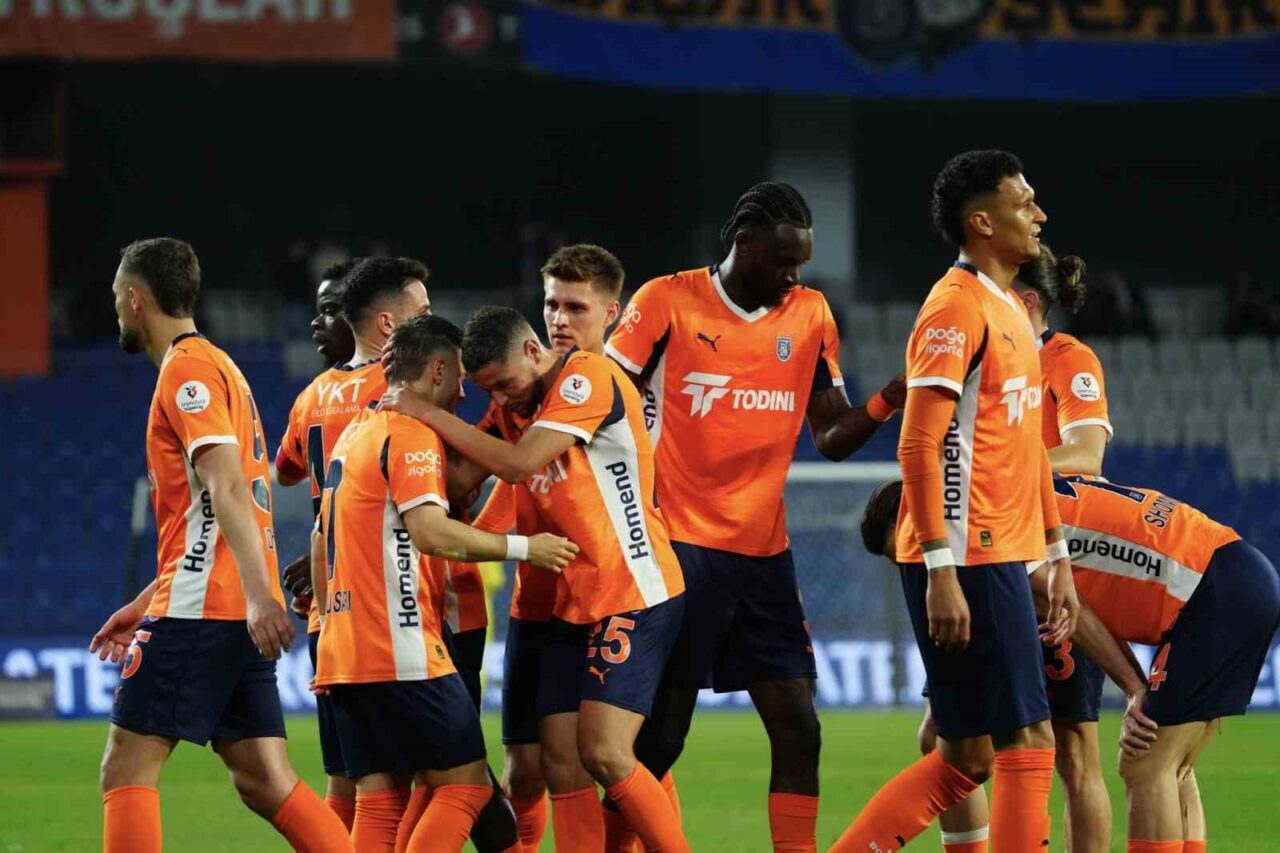 Başakşehir, 2025-2026 sezonunu Süper Lig’de oynadığı 34 maç sonunda topladığı