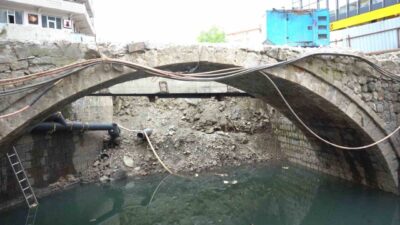 Rize’de geçmişte üzeri kapanan köprünün yeniden gün yüzüne çıkartılmasının hedeflendiği