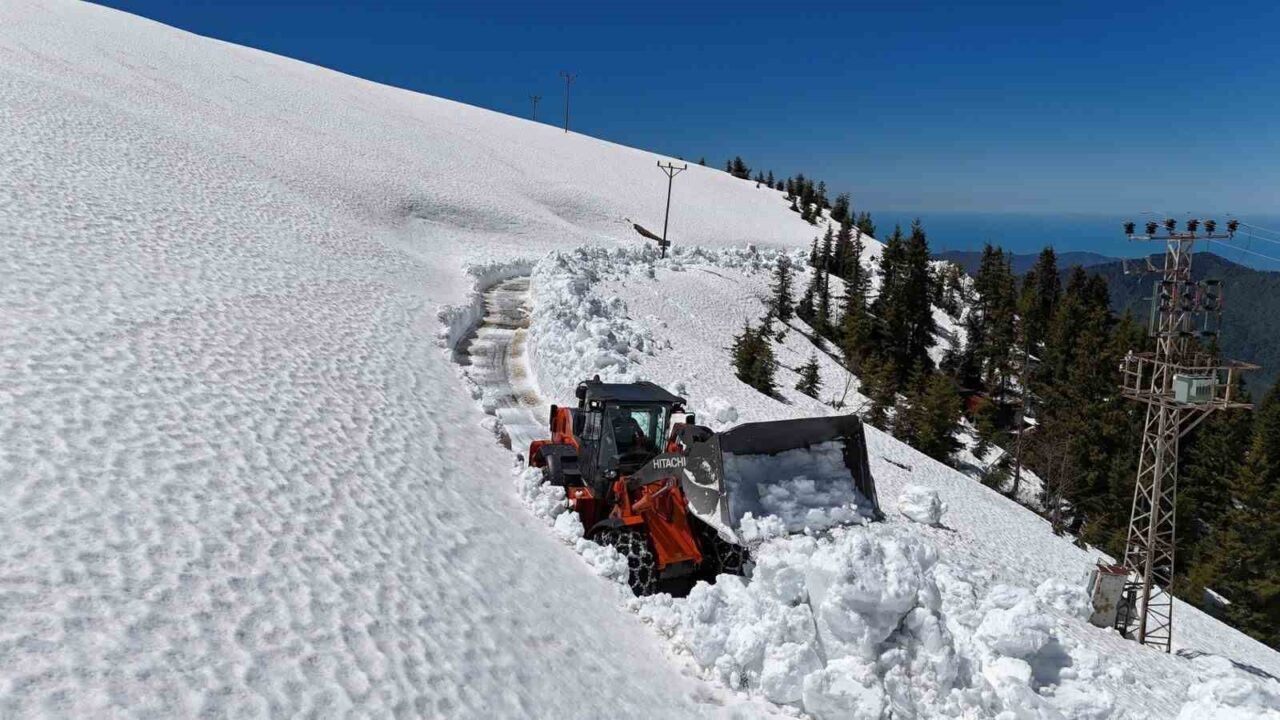 Rize genelinde yaz aylarında ciddi turizm hareketliliği olan yüksek rakımlı