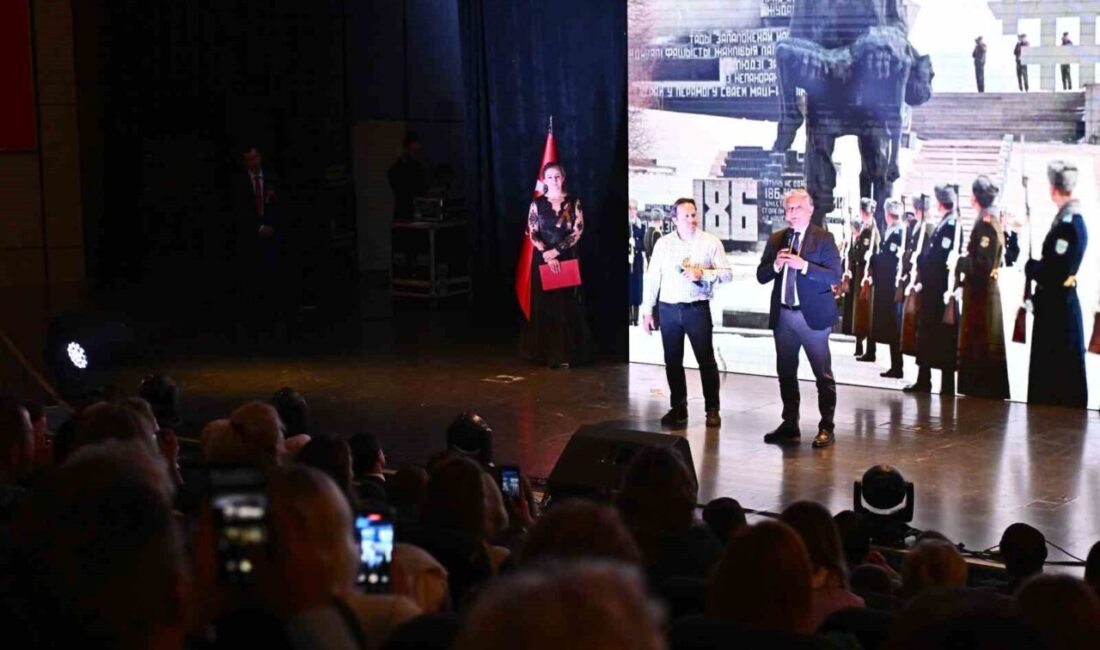 Muratpaşa Belediye Başkanı Ümit Uysal, Rusya Federasyonu’nun Zafer Bayramı etkinlikleri