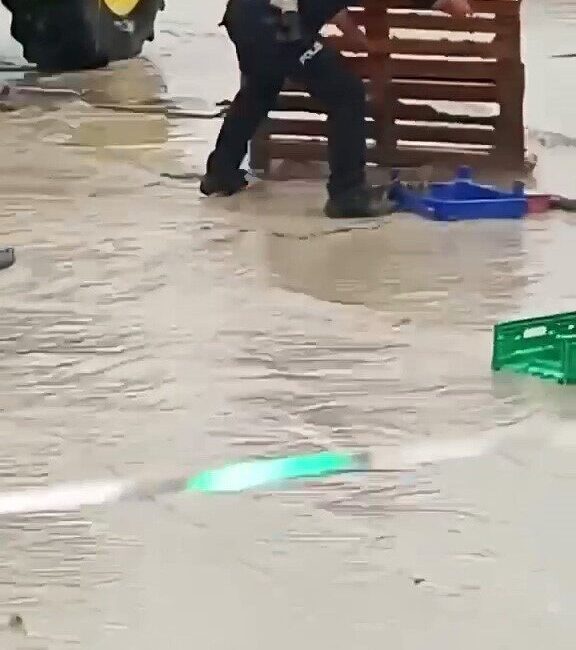 Samsun’un Havza ilçesinde etkili olan sağanak yağış sırasında görev yapan