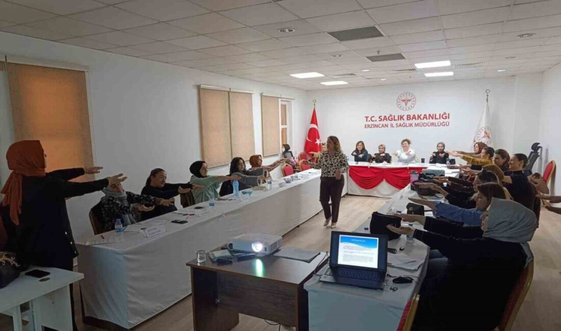 Erzincan İl Sağlık Müdürlüğü tarafından düzenlenen eğitim programında, gebe okullarında