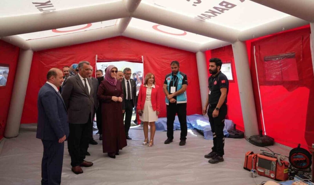 Manisa Celal Bayar Üniversitesi’nde düzenlenen MCBÜKAF’26 Kariyer Fuarı’nda İl Sağlık