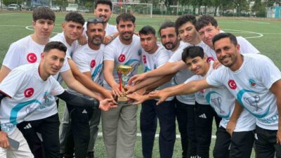 Manisa 2. Amatör Salihli A Grubu’nda sezonu namağlup şampiyon olarak