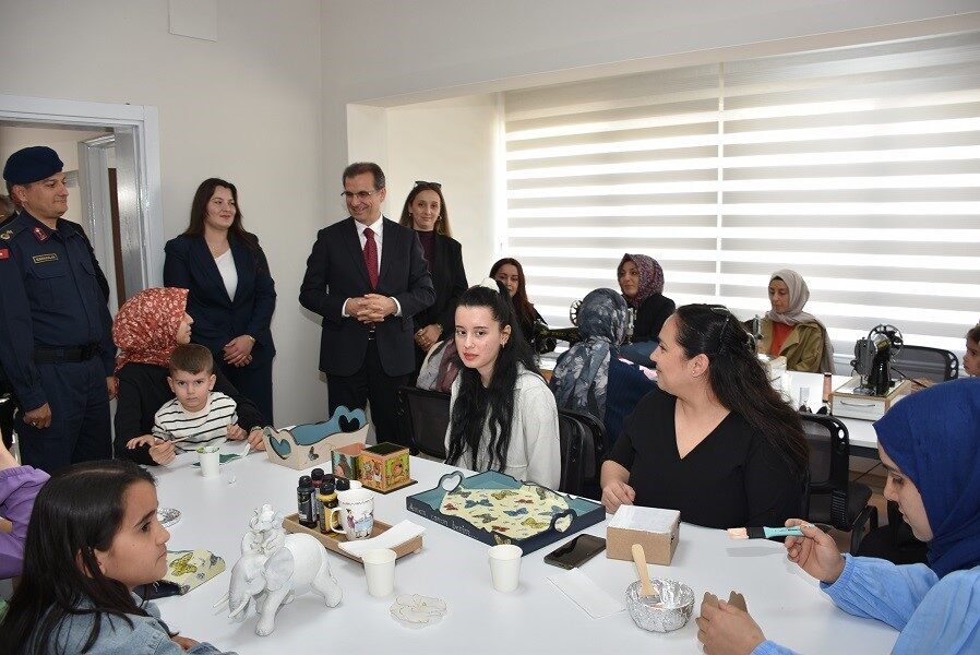 Manisa’nın Salihli ilçesinde, vatandaşlara yönelik sosyal destek hizmetlerinin güçlendirilmesi amacıyla