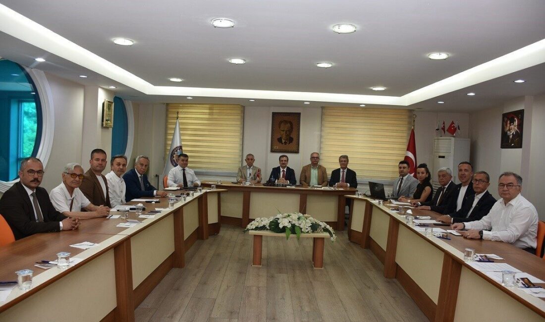 Salihli Kaymakamlığı öncülüğünde gerçekleştirilen istişare toplantısında, Salihli Kaymakamlığı koordinasyonunda ilçenin