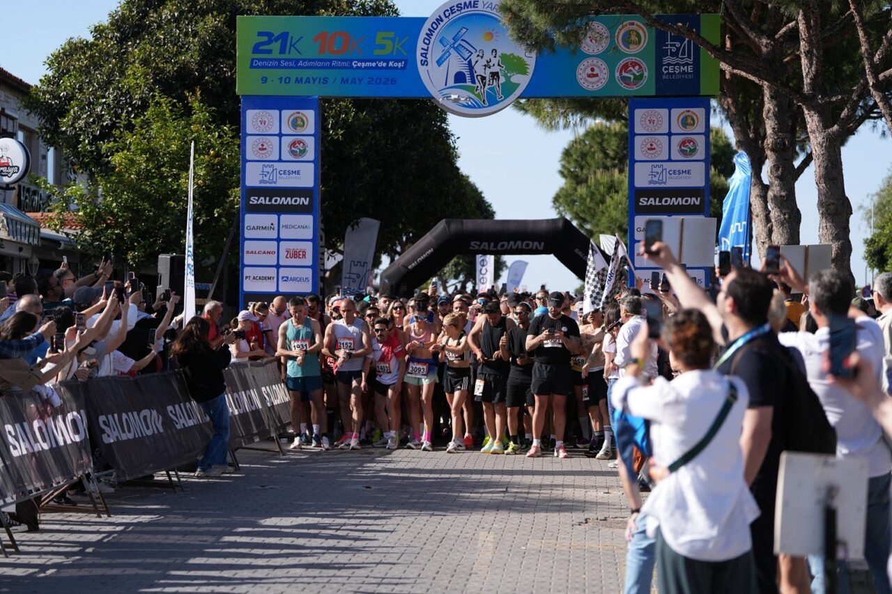 4. Salomon Çeşme Yarı Maratonu tamamlandı. 43 ülkeden 3 bin