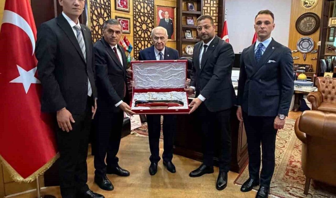 MHP Samsun İl Başkanı Burhan Mucur ve beraberindeki heyet, MHP