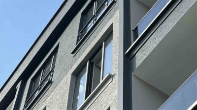 Samsun’un Atakum ilçesinde yapımı süren 5 katlı inşaatta çalışan laminant