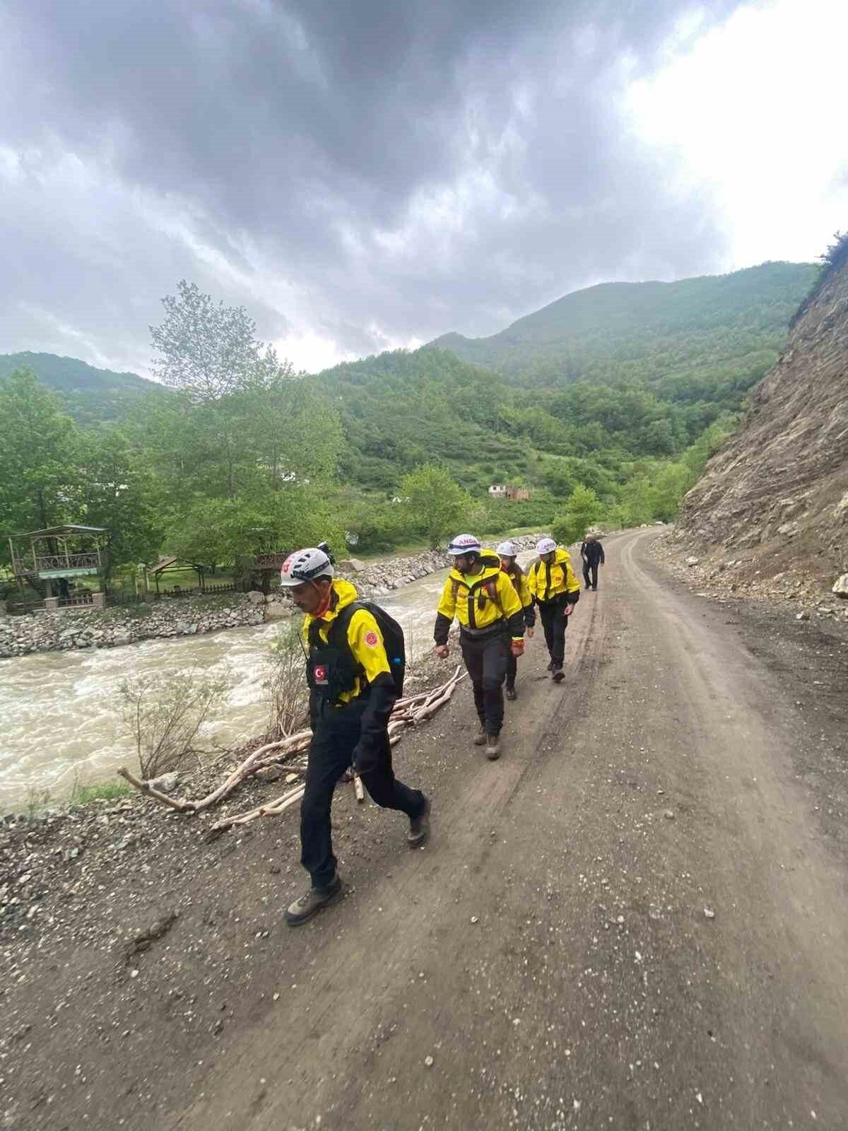 Samsun’un Canik ilçesinde yalnız yaşayan 85 yaşındaki kadından haber alınamaması