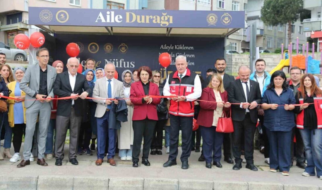 Millî Aile Haftası kapsamında düzenlenen açılış programında aile yapısının korunması