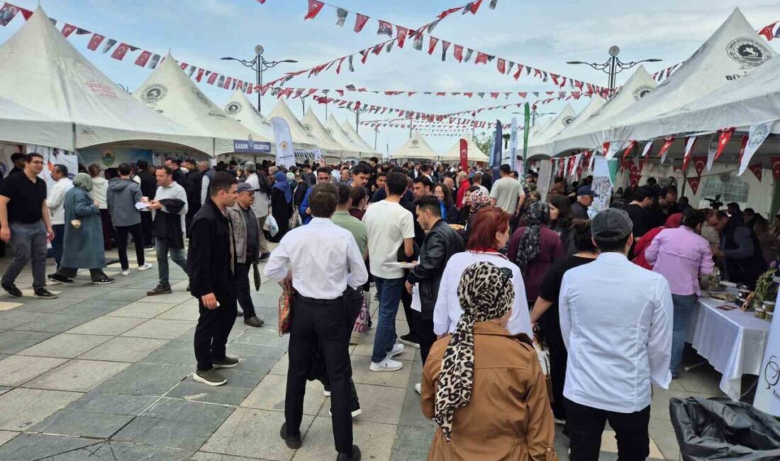 Samsun’da Türk Mutfağı Haftası kapsamında düzenlenen etkinlikle yöresel lezzetler tanıtıldı.