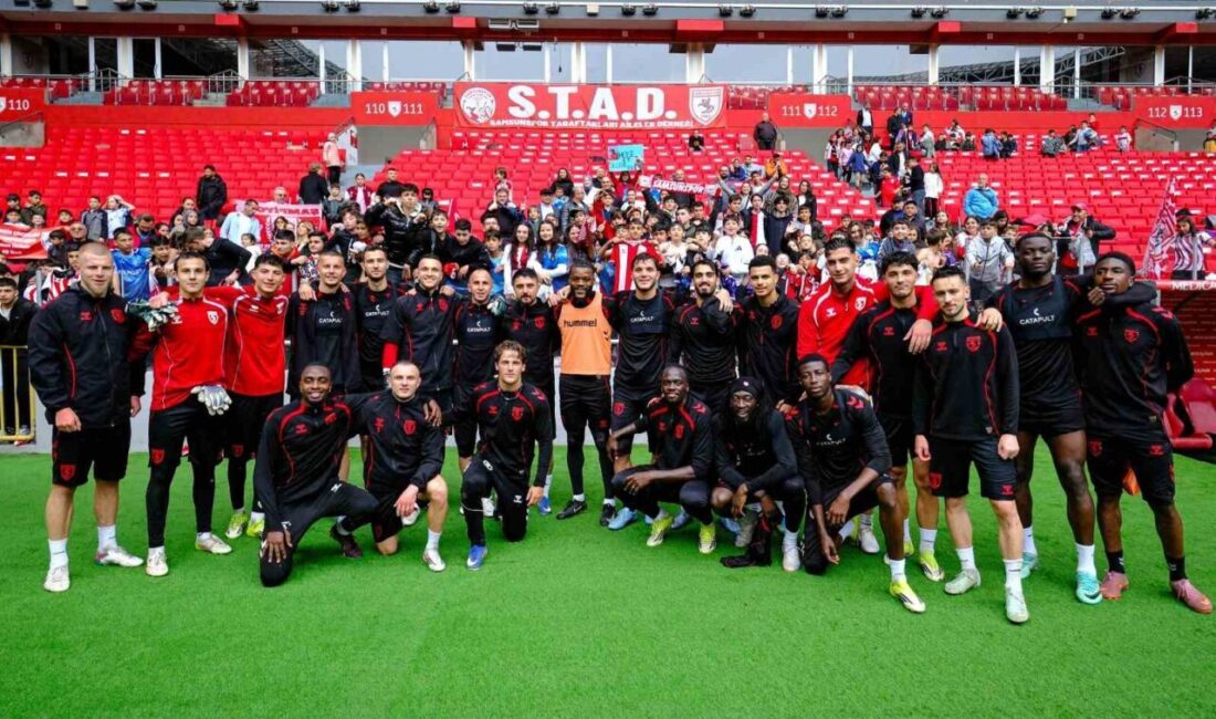 Samsunspor, Göztepe maçının hazırlıklarını şehrin dört bir yanından gelen öğrencilerin