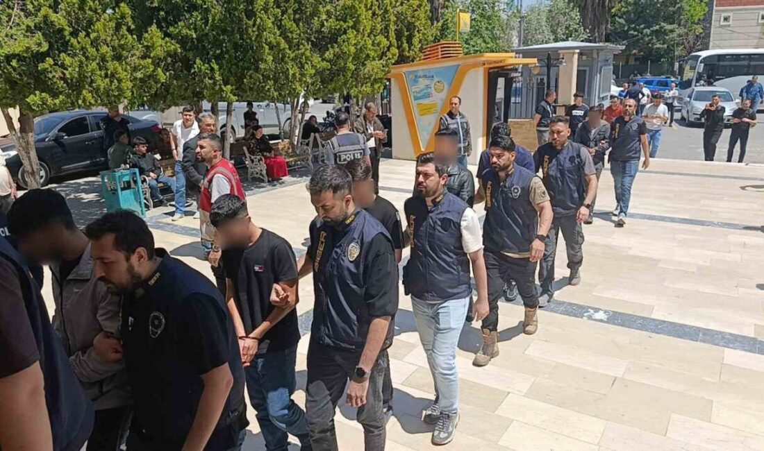 Şanlıurfa merkezli 11 ilde düzenlenen siber dolandırıcılık operasyonunda gözaltına alınan
