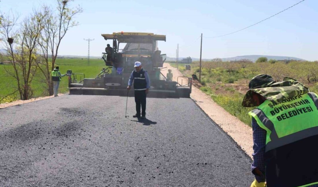 Şanlıurfa’da kırsal mahalleleri birbirine bağlayan 14 kilometrelik grup yolunda başlatılan