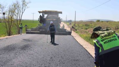 Şanlıurfa’da kırsal mahalleleri birbirine bağlayan 14 kilometrelik grup yolunda başlatılan