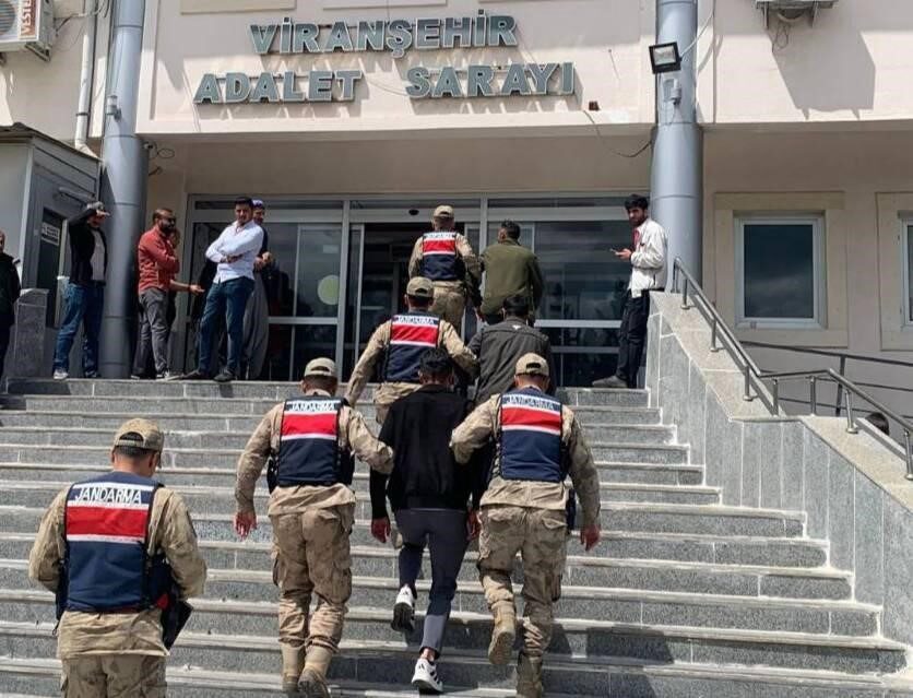 Şanlıurfa’nın Viranşehir ilçesinde, haklarında 7 yıl 6 ay hapis cezası