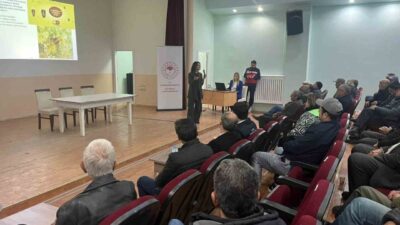 Kütahya’nın Şaphane ilçesinde üreticilere yönelik kiraz ve vişne hastalıkları ile
