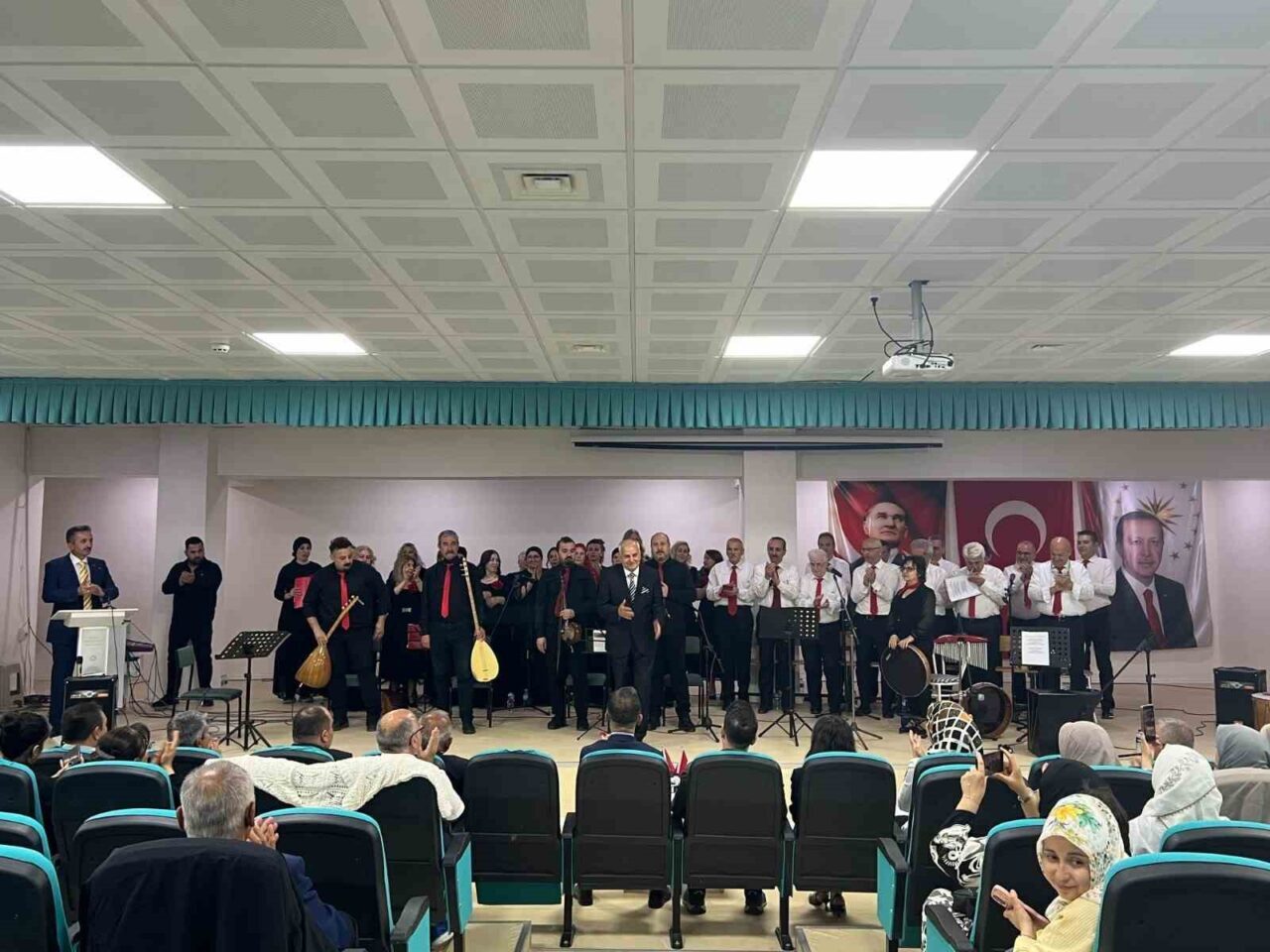Eskişehir’in adeta ‘Akdeniz’i’ olarak bilinen, bereketli Sakarya Vadisi’nin incisi Sarıcakaya