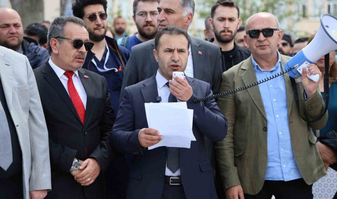 Sivas Cumhuriyet Üniversitesi (SCÜ) çalışanları, bankaların promosyon ihale sürecindeki tutumu