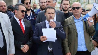 Sivas Cumhuriyet Üniversitesi (SCÜ) çalışanları, bankaların promosyon ihale sürecindeki tutumu