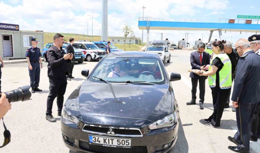 Kırşehir’de devlet protokolü bayram öncesinde devlet karayolu ve otoban gişelerinde