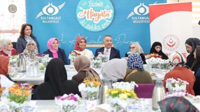 Sultangazi Belediyesi tarafından düzenlenen “Hayata 2 Dakika Ara” programı bu