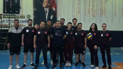 Afyonkarahisar’ın Hocalar ilçesinde Türk Eğitim-Sen Hocalar Temsilciliği tarafından Şehit Öğretmen