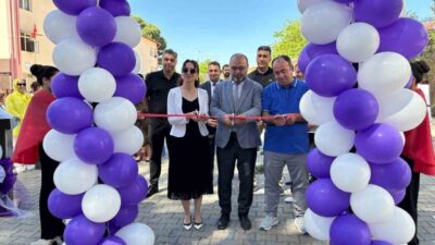 Aydın’ın Nazilli ilçesinde Şehitler Ortaokulu yıl sonu sergisi ile göz