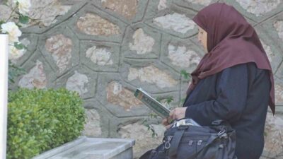 Bursa’da Kurban Bayramı arifesinde Pınarbaşı Garnizon Şehitliği’nde duygu dolu anlar
