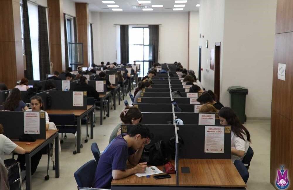 Şehzadeler Belediyesi Gençlik Evi Kütüphanesi, LGS, KPSS, ALES ve TUS’a