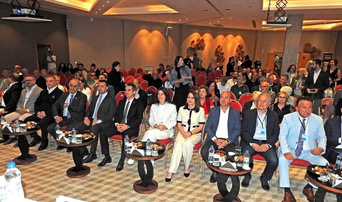 İzmir’in Çeşme ilçesinde turizm sektörünün geleceğine ışık tutmayı amaçlayan “1.
