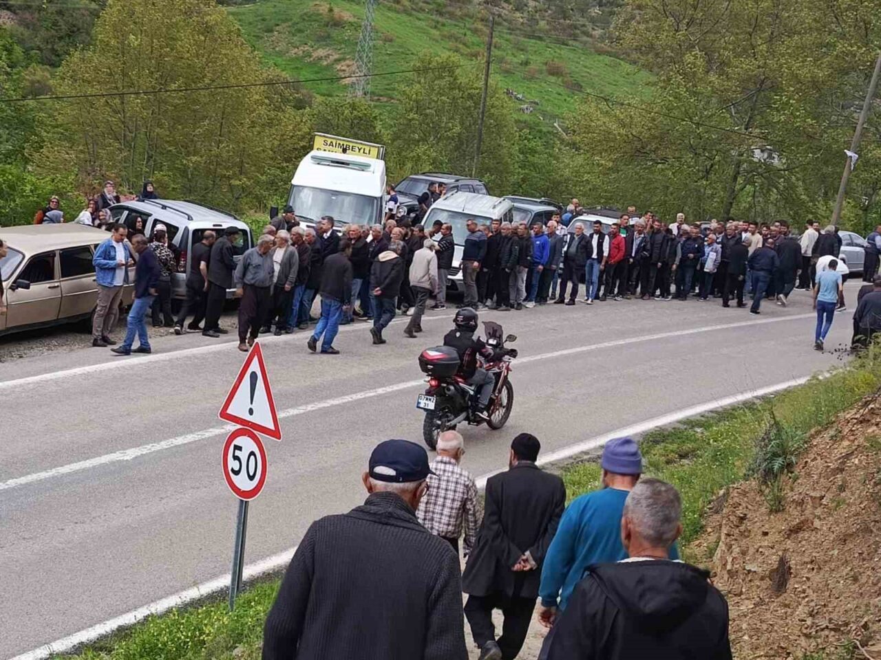 Adana’nın Saimbeyli ilçesinde Obruk şelalesinde boğulan engelli genç son yolculuğuna