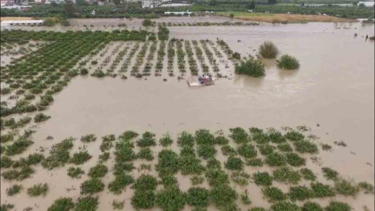 Hatay’da aşırı yağışlar sonrası yaşanan sel sularına kapılarak hayatını kaybeden