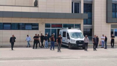 Antalya’nın Serik ilçesinde dün gece saatlerinde selektör yapma nedeniyle çıkan