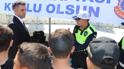 Manisa’nın Selendi ilçesinde Karayolu Trafik Haftası kapsamında düzenlenen “Bir Kural