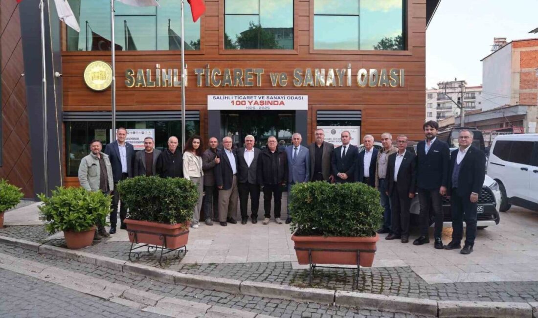 Salihli Ticaret ve Sanayi Odası’nda düzenlenen istişare toplantısında Selendi’nin yıllardır