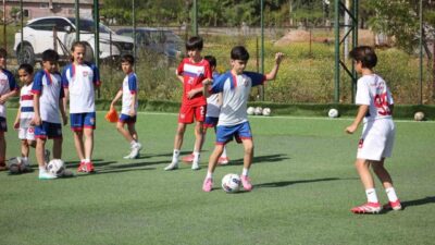 Türk futboluna sayısız sporcu kazandıran Çamlık Futbol Kulübü Başkanı ve